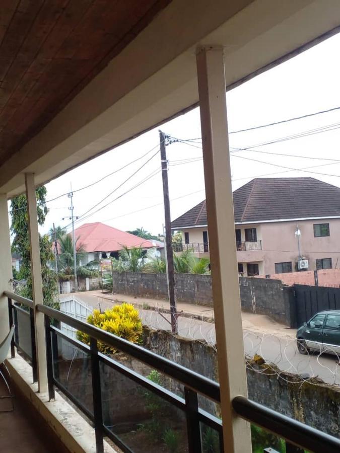 Zunox Guest House Freetown Dış mekan fotoğraf