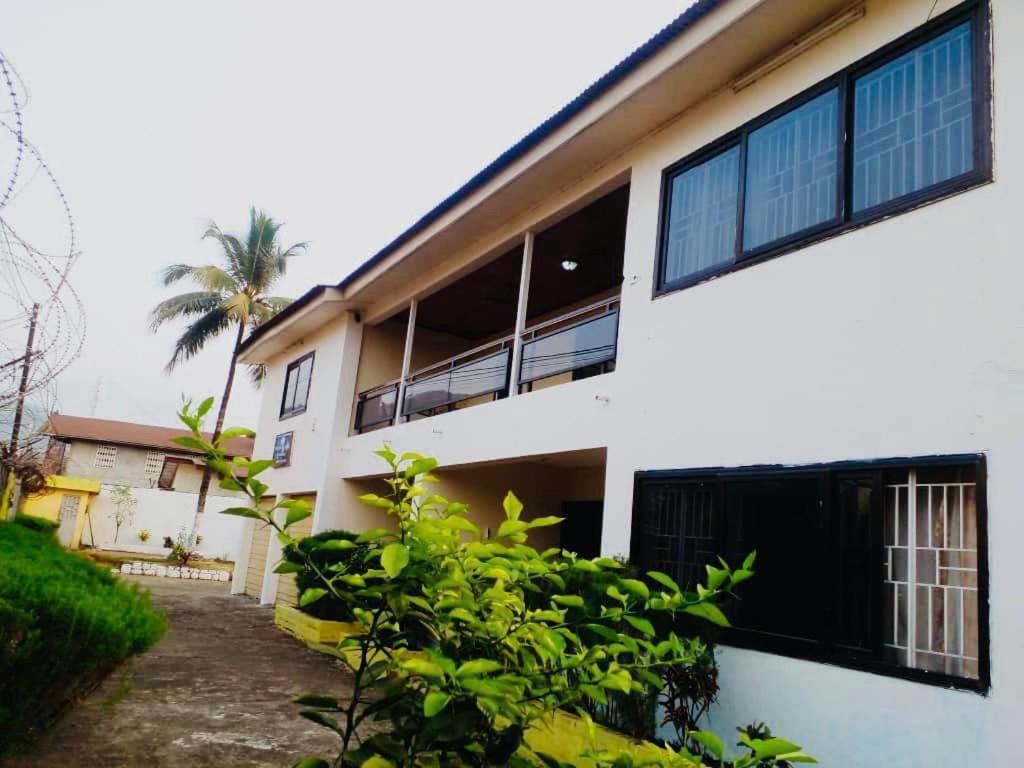 Zunox Guest House Freetown Dış mekan fotoğraf