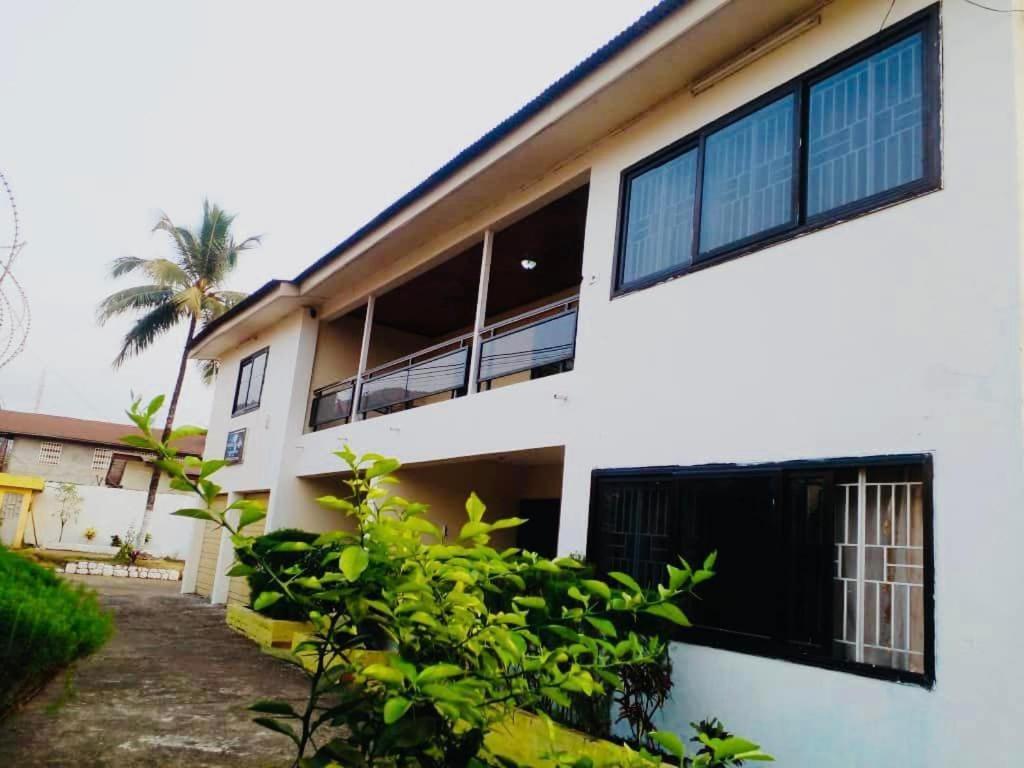 Zunox Guest House Freetown Dış mekan fotoğraf
