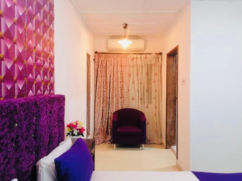 Zunox Guest House Freetown Dış mekan fotoğraf