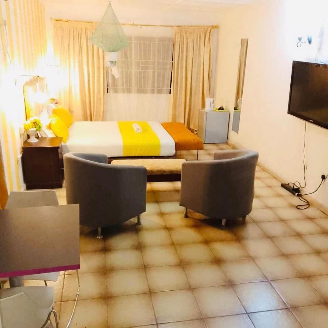 Zunox Guest House Freetown Dış mekan fotoğraf