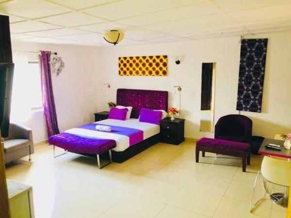 Zunox Guest House Freetown Dış mekan fotoğraf
