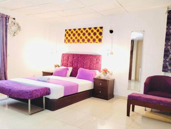 Zunox Guest House Freetown Dış mekan fotoğraf