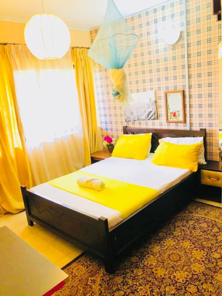 Zunox Guest House Freetown Dış mekan fotoğraf