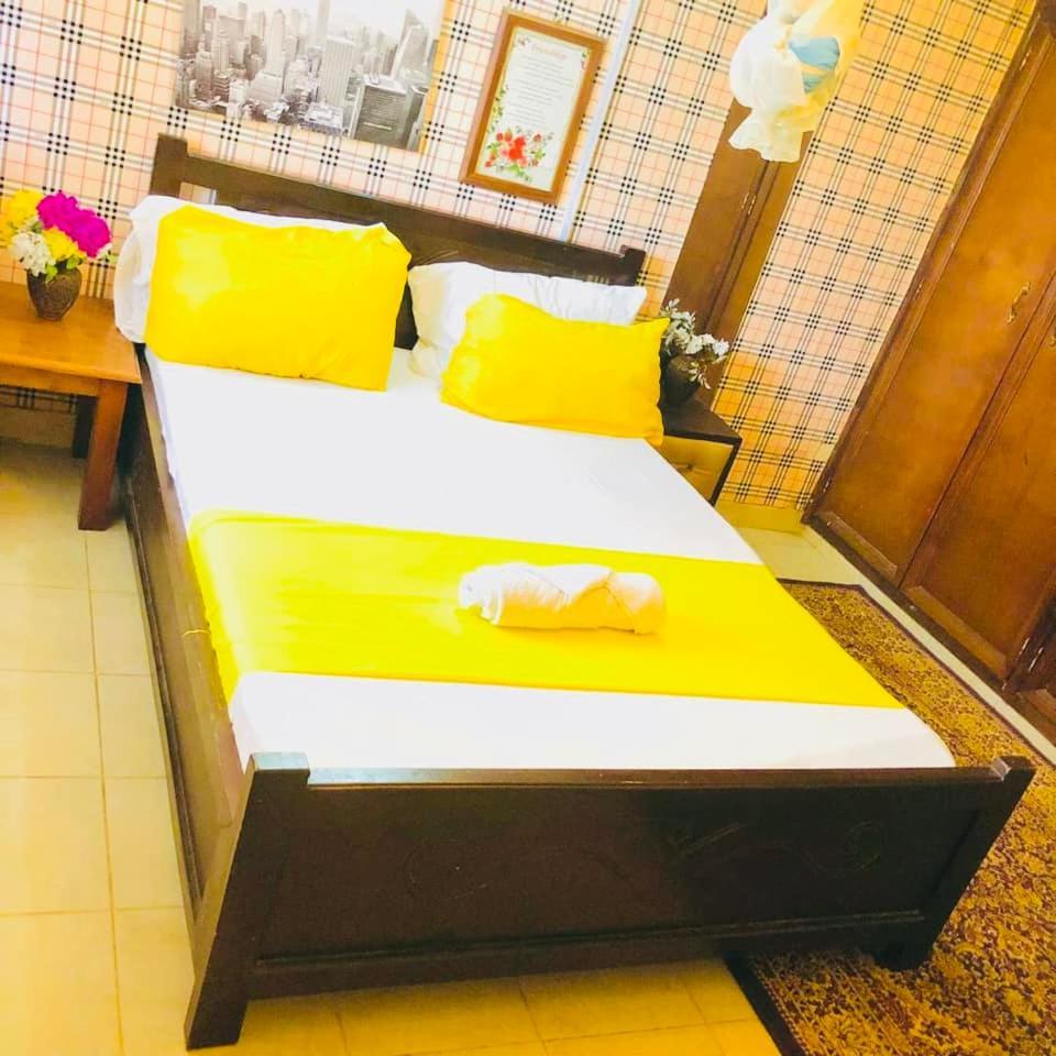 Zunox Guest House Freetown Dış mekan fotoğraf