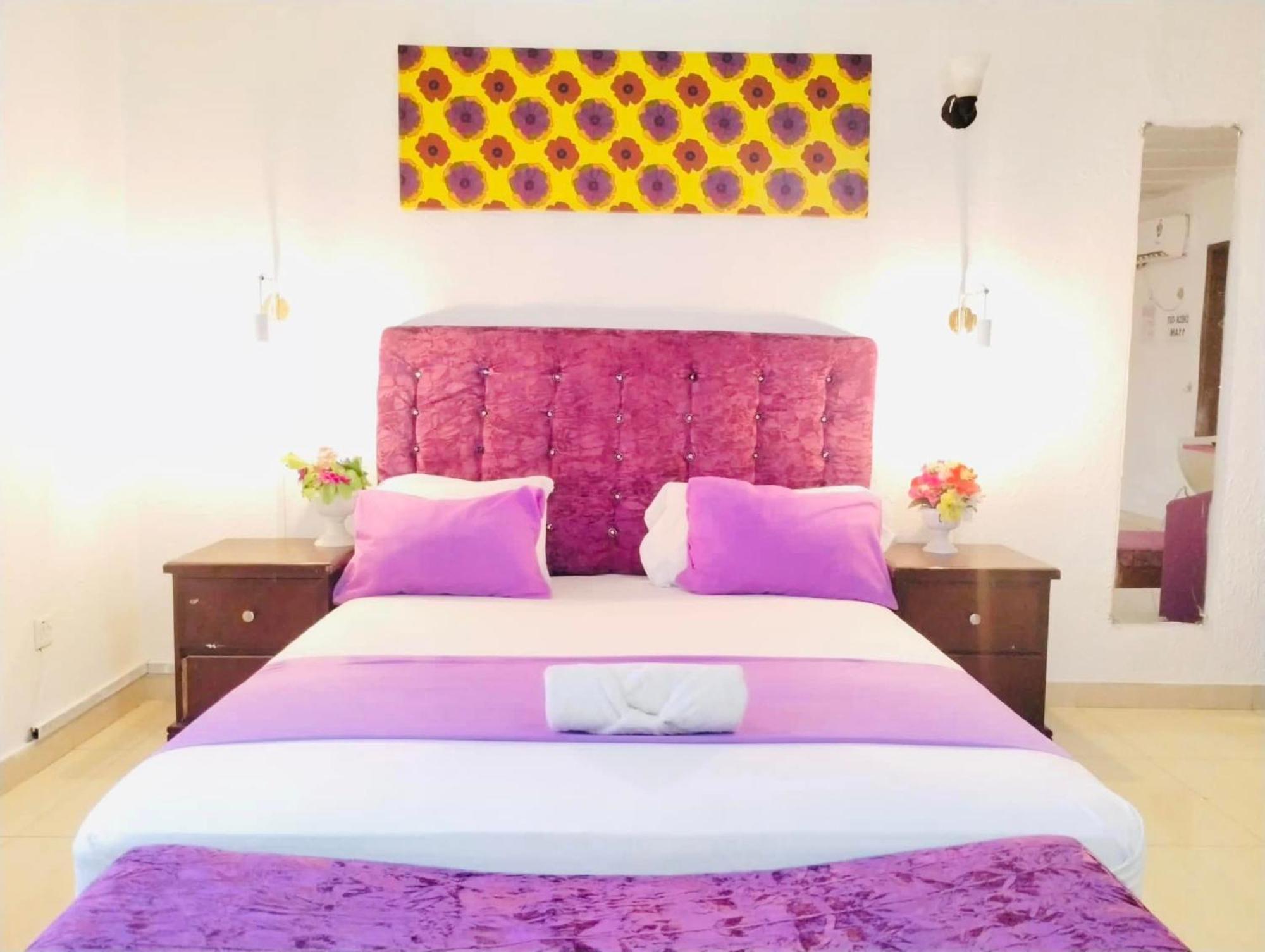 Zunox Guest House Freetown Dış mekan fotoğraf